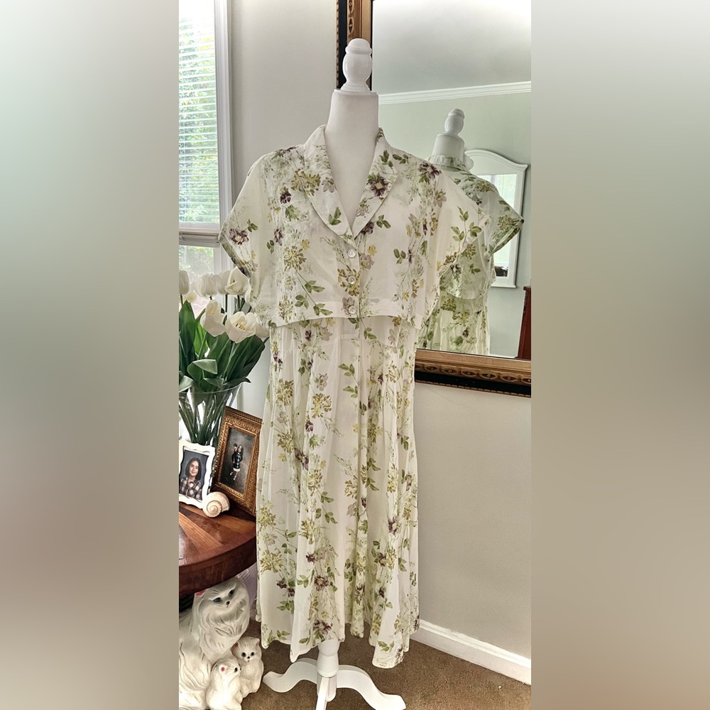 Hopeless Romantic Trading Cottage Floral House Dress
